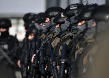 Почетна плата будућих специјалаца 220.000 динара - Српски угао