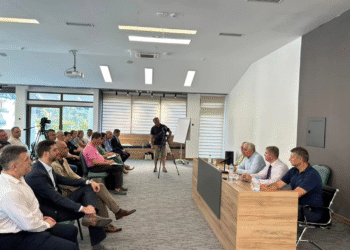 Пошта Србије чува везе са Косовом и Метохијом: Обновљена пошта у Мердару као одговор на Куртијеве нападе