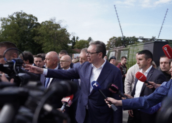 Србија јача одбрану: Вучић најављује модерне рафале и обавезни војни рок