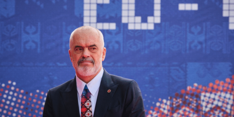 Микро-држава у Тирани: Рамина нова верзија „Велике Албаније“