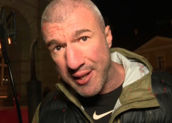 Разједињена и трула опозиција: Борба за власт или интереси појединаца?
