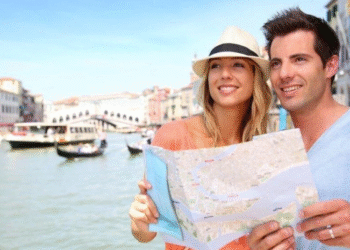 Упркос санкцијама и затвореном небу: Руски туристи поново на плажама Европе