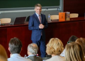 Most između Beograda i Pariza: Srpski jezik slavi vek postojanja na Sorboni
