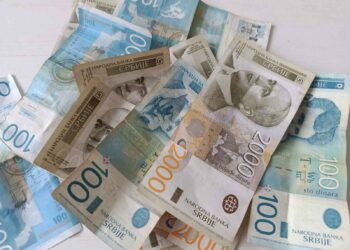 Štednja u dinarima veća jedanaest puta: Građani veruju domaćoj valuti