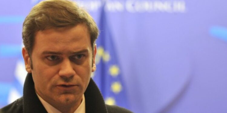 Ne verujte očima, verujte Borku Stefanoviću: Srpsko jedinstvo na udaru