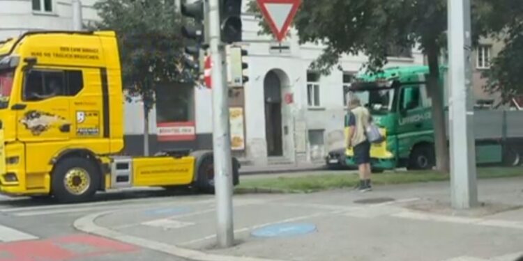 Početak kraja lažnog raja: Masovni protesti u Beču
