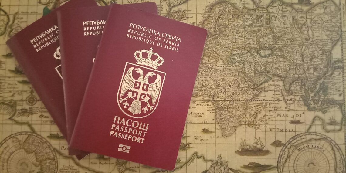 Otadžbina ili EU? Srbi i dvojno državljanstvo – gde može, a gde ne