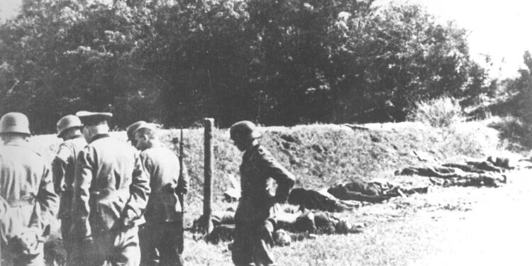 Večni zagrljaj mame koji nisu dočekali: deca Jajinaca