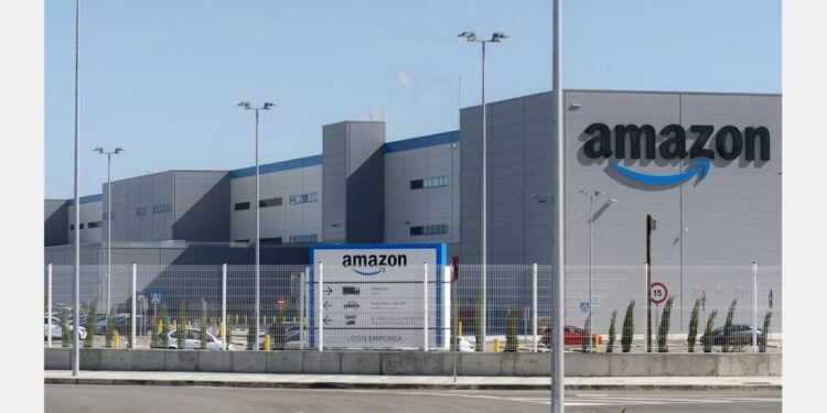 Amazon otpušta 30.000 radnika: Veštačka inteligencija zamenjuje administraciju