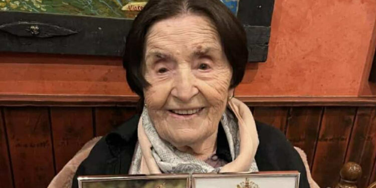 Baka Milka u Londonu slavi 105. rođendan: priča o istrajnosti i ponosu