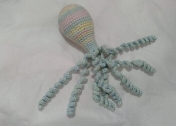 Najnežniji saveznik u borbi za život: mala hobotnica uz prevremeno rođene