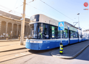 Vozač tramvaja drogiran pokosio devojku u centru Ciriha!