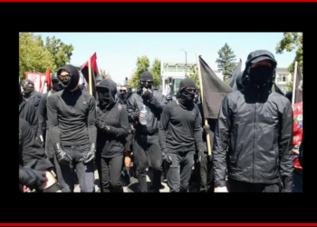 Antifa protiv Božića: Provokacije i sukobi u Švarcenbergu!