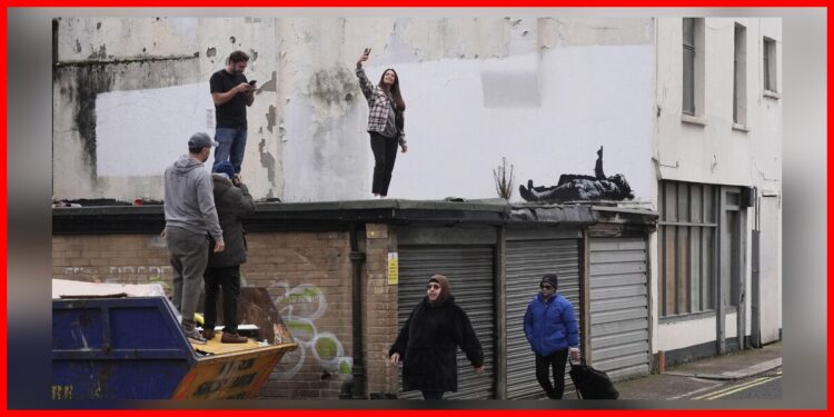 London se probudio uz novi Banksyjev mural