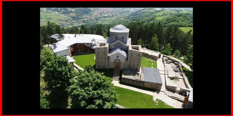 Djurdjevi Stupovi: Od tamnice do hrama