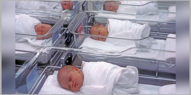 Vredna nagrada za prve bebe rođene na Kosovu i Metohiji