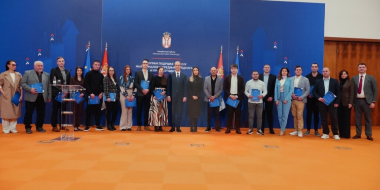 Borba za opstanak sela: Država deli bespovratna sredstva mladim preduzetnicima