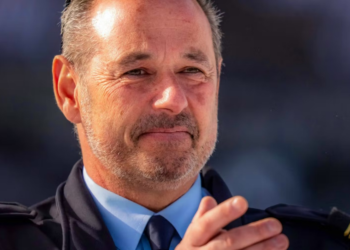 Šef vatrogasne službe u Kran-Montani plakao pred kamerama: Tvrdi da nije nadležan