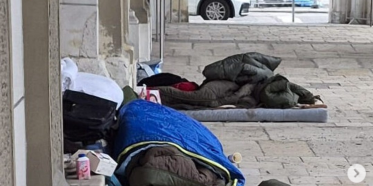 Beskućnici spavaju ispod prozora gradonačelnika Beča