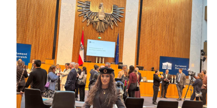 Приватно: Skandal! Predsednik austrijskog parlamenta se fotografisao sa amblemom OVK