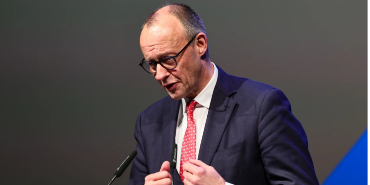 Kancelar Merc internet diktator: Insistra na cenzuri bez podrške stranke