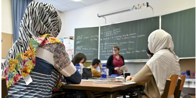 „Niko ne govori nemački“ – Majka u Beču prebacila ćerku u privatnu školu zbog migranata