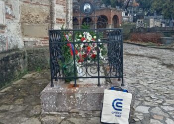 Tragom oca srpske ustavnosti: Redakcija „Srpski Ugao“ na grobu Dimitrija Davidovića