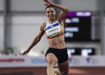 Kraljica troskoka na Banjici: Ivana Španović rekordnim letom pokorila dvoranu