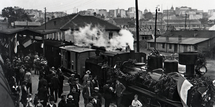 Izgradnja prve železničke linije: Čelična spona prestonice i srpskog juga