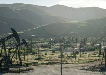 Bliskoistočna kriza gura svet u naftni haos: Troše se rezerve