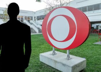 Bivši voditelj ORF-a optužen za silovanje 13-godišnje devojčice