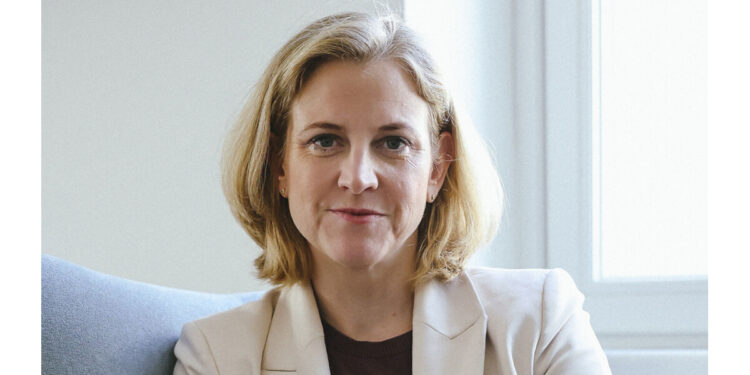 Austrija: Ministarka tuži opoziciju da se izvuče od optužbi za nošenje para u Ukrajinu