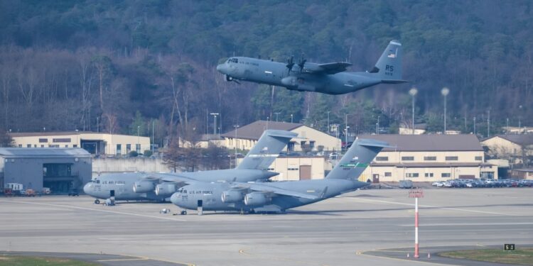 Švajcarska ponovo pokazuje dvoličnost: Tvrdi da je neutralna, ali daje podršku američkoj vojnoj logistici usred rata u Iranu.