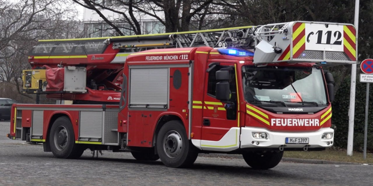 Nemački „Need for Speed“: Policajci kažnjavaju vatrogasce za brzu vožnju