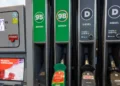 ,,Reži svima po malo“: Švedska ostaje bez benzina zbog rata na Bliskom istoku