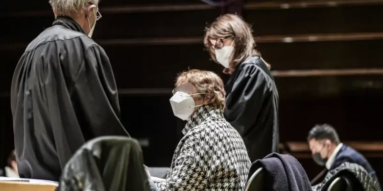 Bivša direktorka azila ostala bez svega, gubi status i penziju: Skandal sa migrantima u Bremenu!