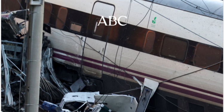 Nekvalifikovan radnik na pruzi u Španiji odobrio šinu i izazvao nesreću sa 46 mrtvih