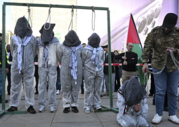 Šokantna simulacija egzekucije u Berlinu: „Ovo nije protest, ovo je uvezeni antisemitizam“