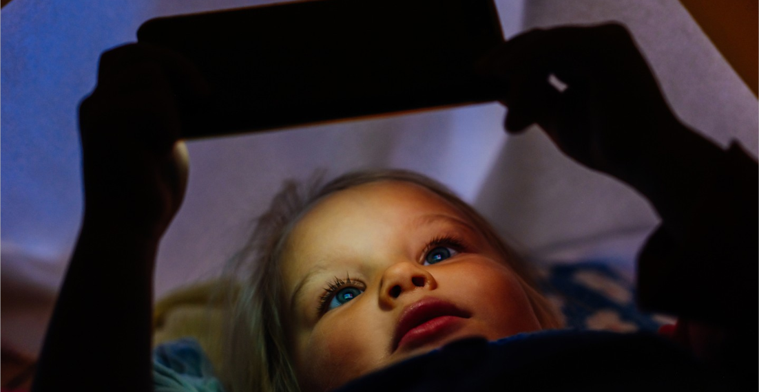 Američki psiholog upozorava na trajne posledice telefona na razvoj dece