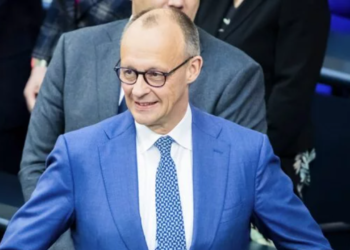 Kancelar Merc povećao sebi platu na 28.384 evra, a ministrima na 22.707 evra