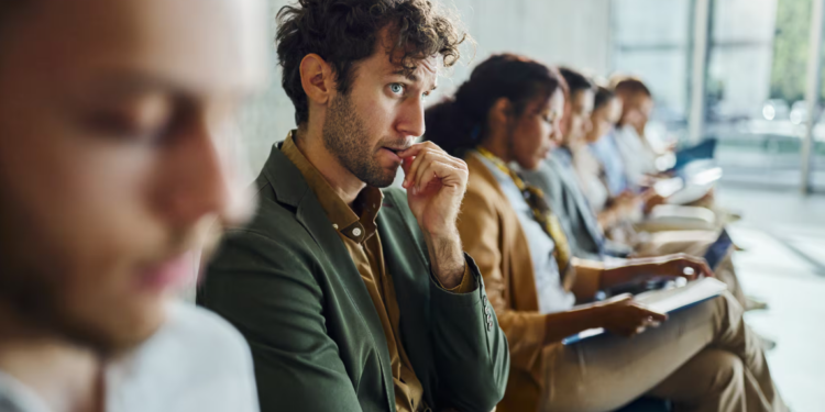 Švajcarska iluzija: Mladi Švajcarci strepe od otkaza, dok stariji mirno čekaju penziju
