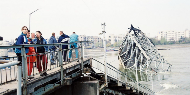Srbija pamti: 34. dan bombardovanja 1999. godine – Srušen Žeželjev most
