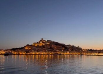 Ostrvo luksuza, svakodnevica preživljavanja: Tamna strana Ibize