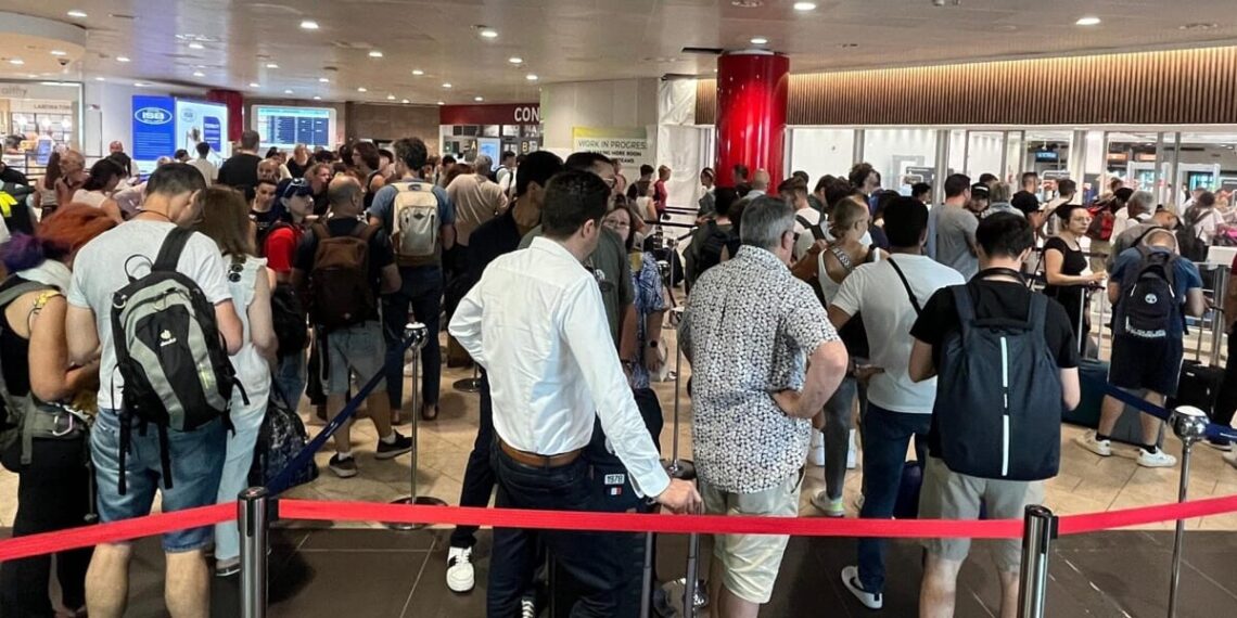 Putnici blokirani na aerodromima: Evropski sistem kontrole zakazao