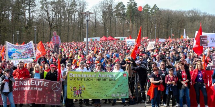Bosch kapitulira pred Kinom: 22.000 otkaza i milijarde gubitka!