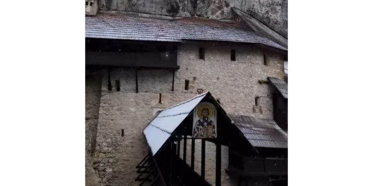 Manastir koji čuva mošti Svetog Petra Koriškog