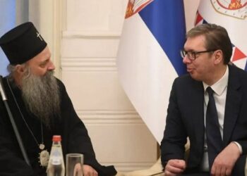 Predsednik Vučić čestitao Vaskrs Patrijarhu Porfiriju: Poruka mira i istrajnosti