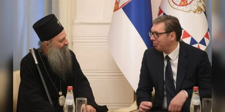 Predsednik Vučić čestitao Vaskrs Patrijarhu Porfiriju: Poruka mira i istrajnosti