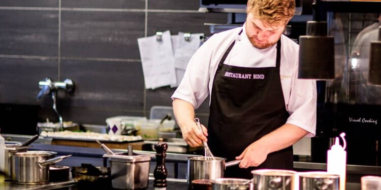 Pokrenite svoj biznis uz pomoć države kroz jednostavnu prijavu i besplatnu obuku