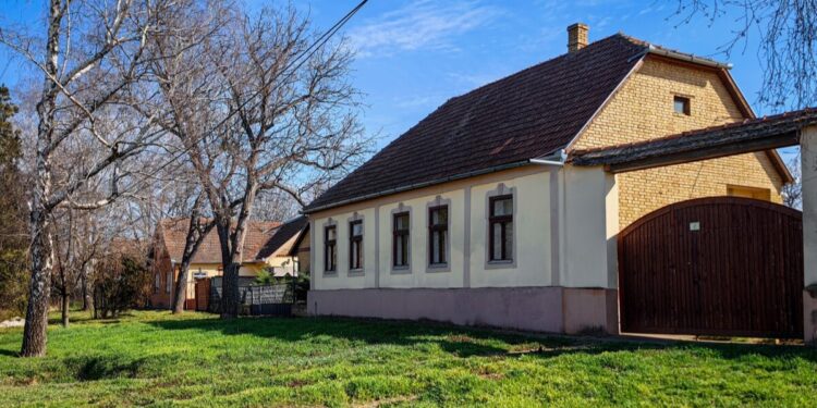 Srbija deli novac za seoske kuće: Evo ko može da konkuriše